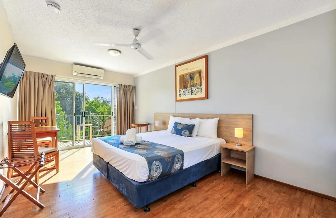 Cullen Bay Resorts-1
