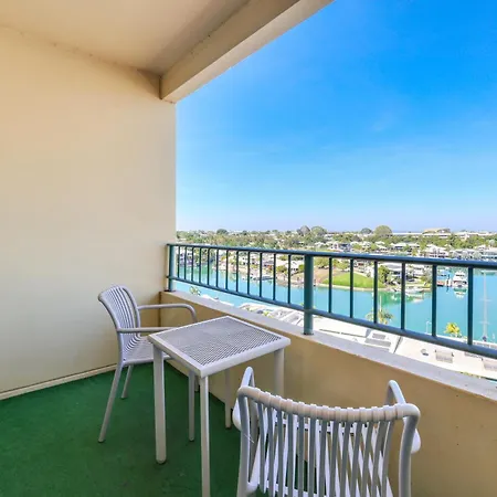 Cullen Bay Resorts-2